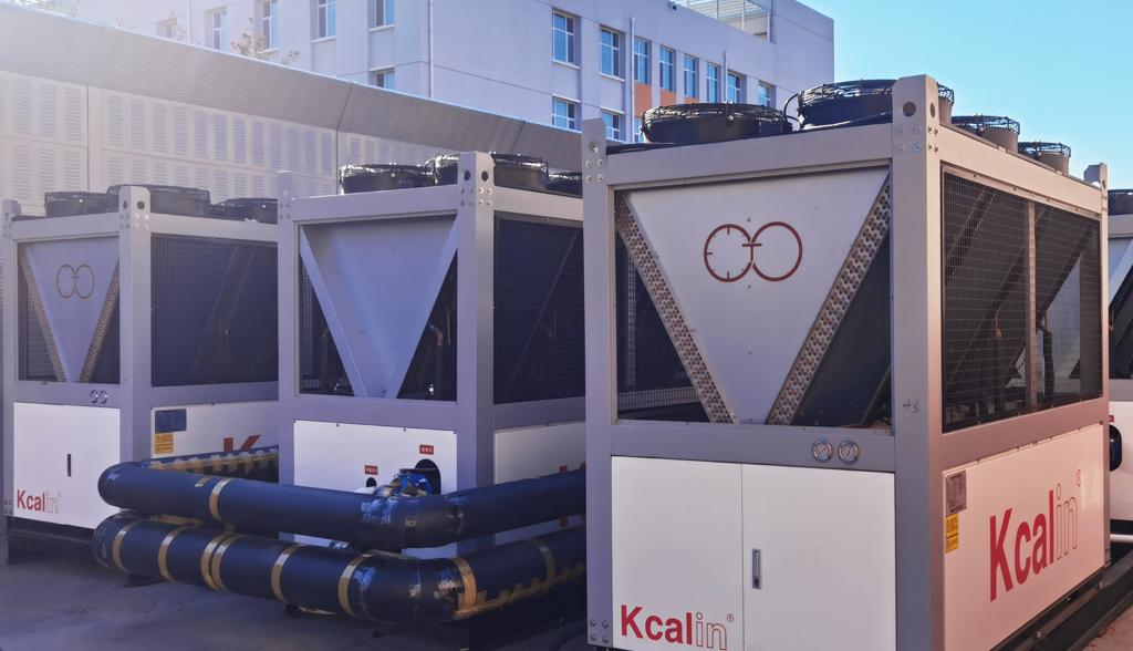 学校空气源热泵机组-校园热水系统解决方案