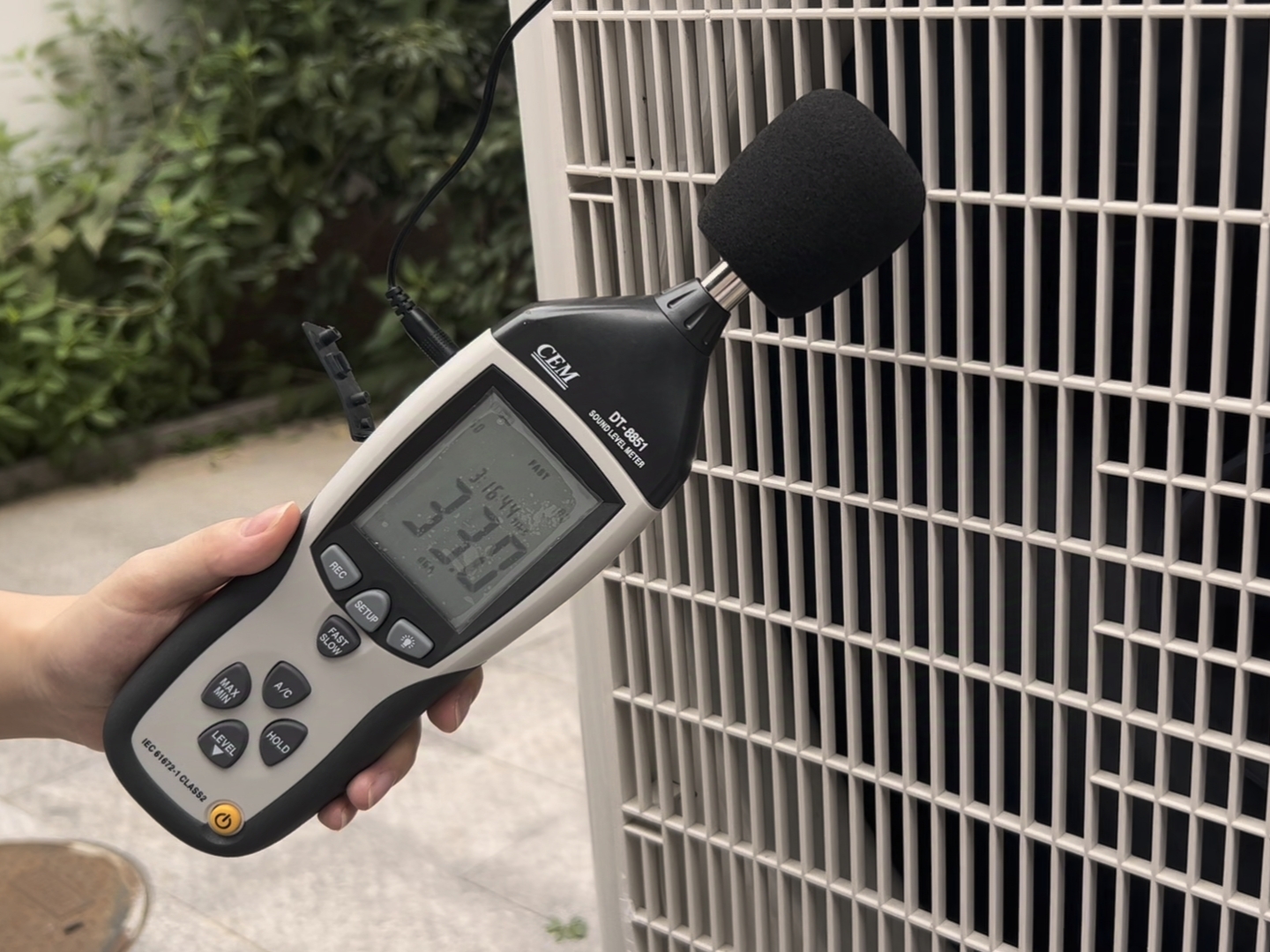 户用空气能热泵运行时噪音大？我来教您怎么解决